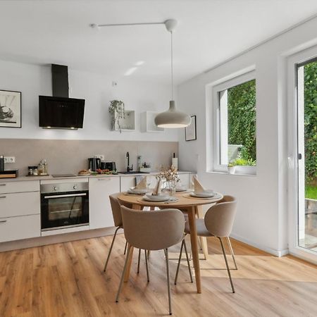 Zwei Apartments Fuer Bis Zu 8 Personen Zentral, Modern, Mit Terrasse & Balkon ビーレフェルト エクステリア 写真