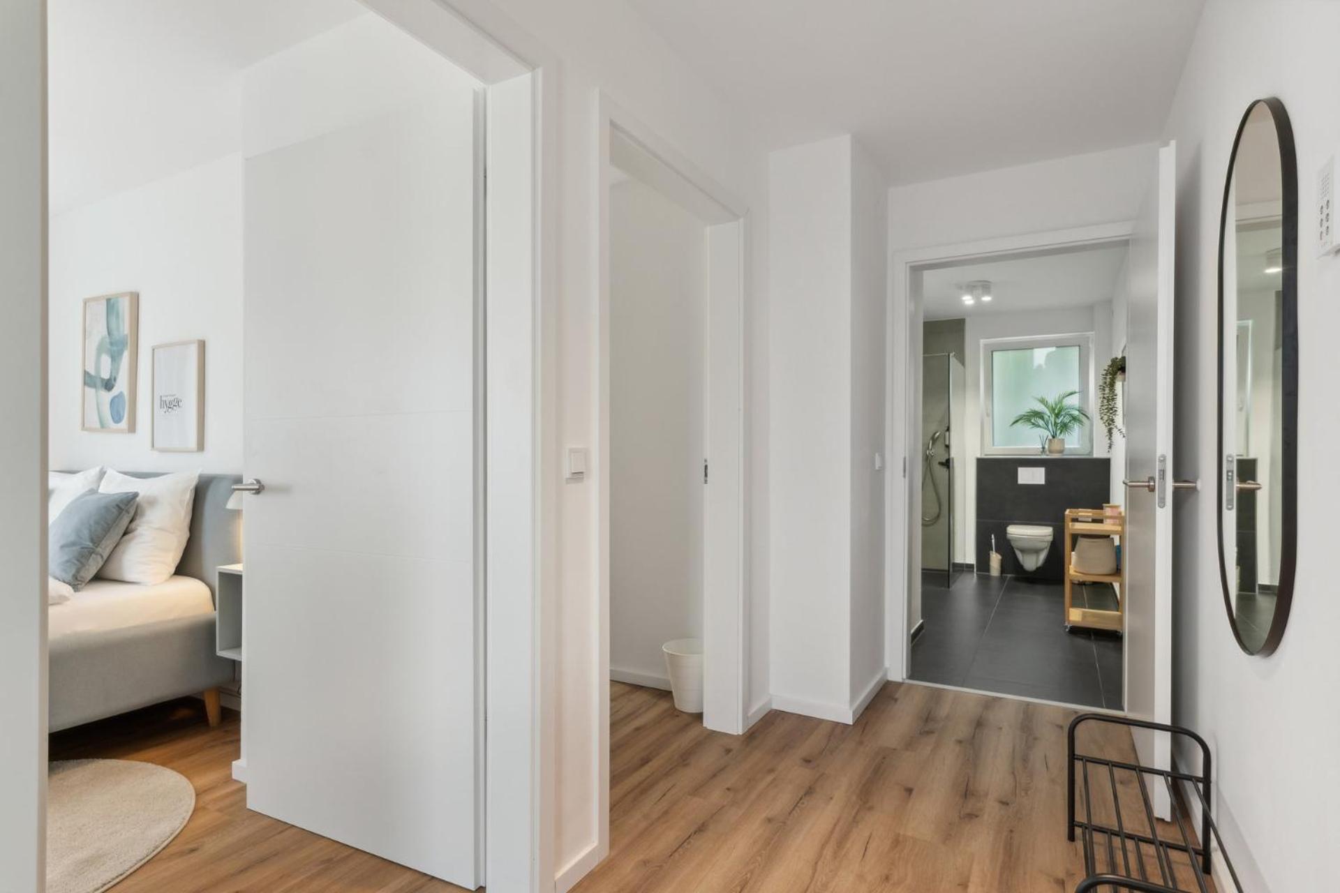 Zwei Apartments Fuer Bis Zu 8 Personen Zentral, Modern, Mit Terrasse & Balkon ビーレフェルト エクステリア 写真