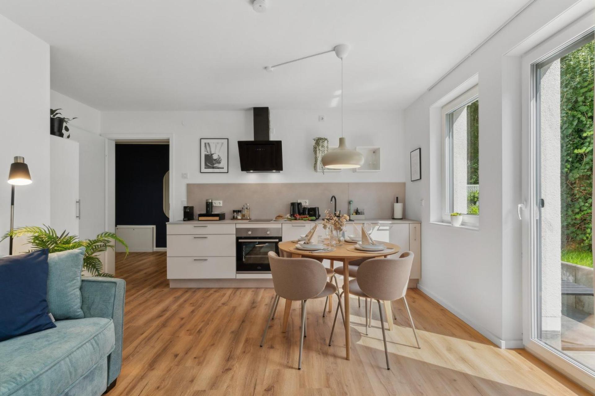 Zwei Apartments Fuer Bis Zu 8 Personen Zentral, Modern, Mit Terrasse & Balkon ビーレフェルト エクステリア 写真