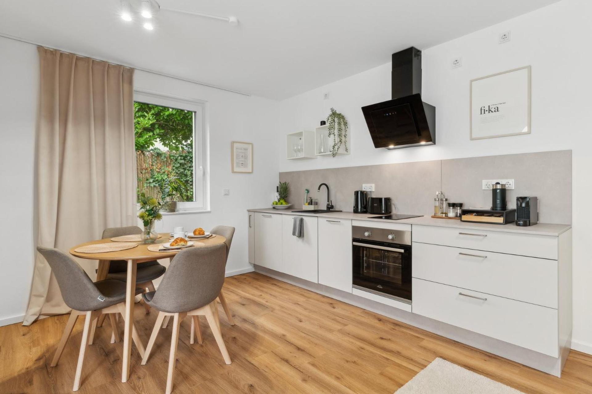 Zwei Apartments Fuer Bis Zu 8 Personen Zentral, Modern, Mit Terrasse & Balkon ビーレフェルト エクステリア 写真